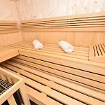 In With Sauna شقة